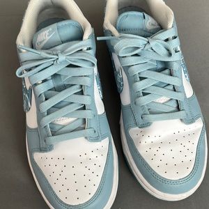 Nike dunks blue bandanna design